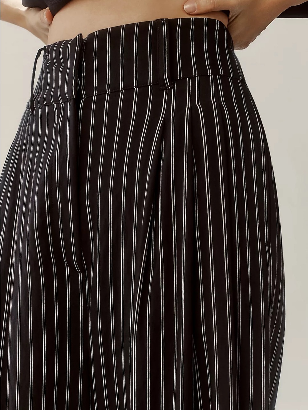 By Anthropologie Pinstripe Wide Leg Trousers Pants High Rise Black Size 14 - Picture 4 of 13